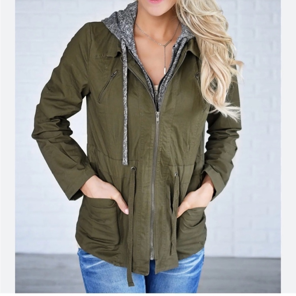 Love Tree Women’s Hooded Double Zip Army Green Utility Jacket Size Small